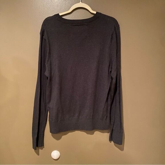 American Eagle Grey Sweater Pullover V Neck Size Large Front Logo - Picture 5 of 5